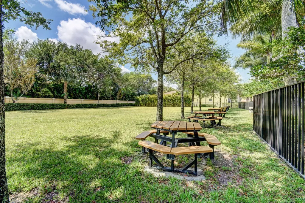 10247 Isle Wynd Court Boynton Beach FL 33437