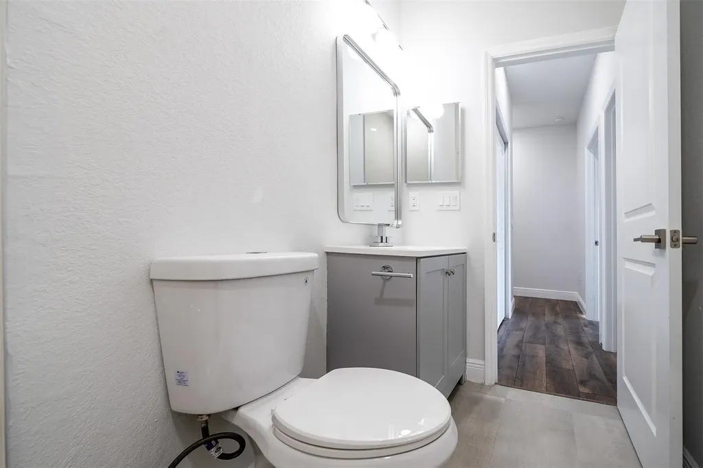 333 NW 41st Street Oakland Park FL 33309