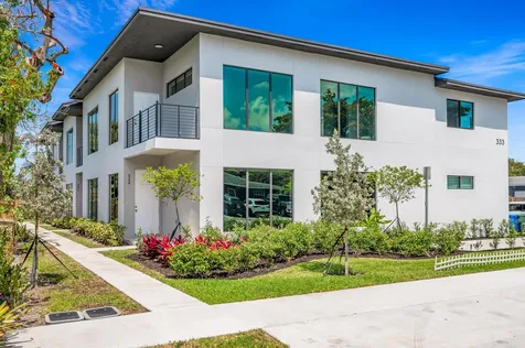 333 NW 41st Street Oakland Park FL 33309