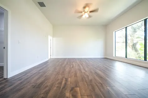333 NW 41st Street Oakland Park FL 33309