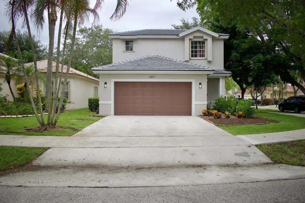 4907 Pelican Manor Coconut Creek FL 33073