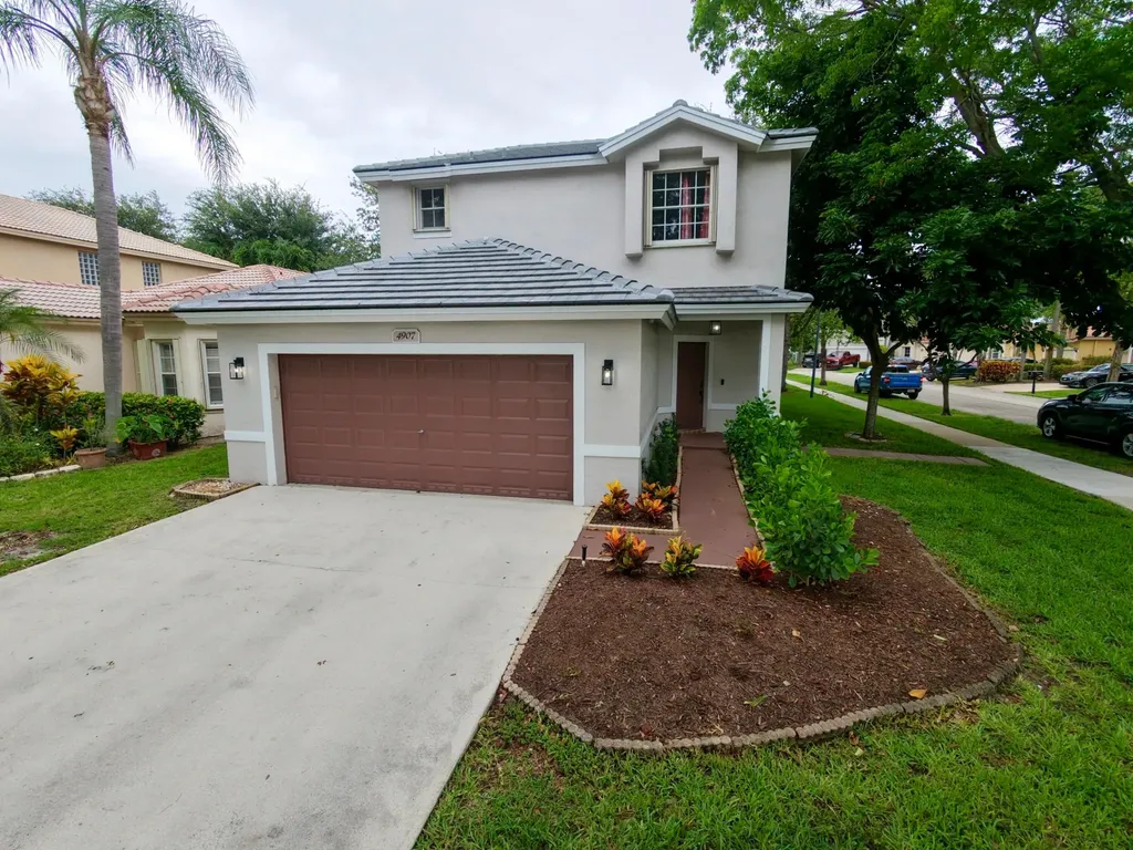 4907 Pelican Manor Coconut Creek FL 33073