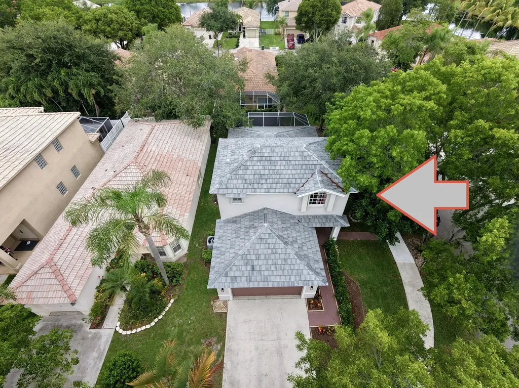 4907 Pelican Manor Coconut Creek FL 33073