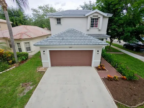 4907 Pelican Manor Coconut Creek FL 33073