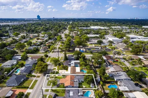 2141 N 56th Avenue Hollywood FL 33021