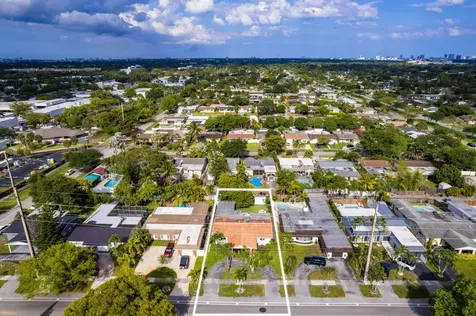 2141 N 56th Avenue Hollywood FL 33021
