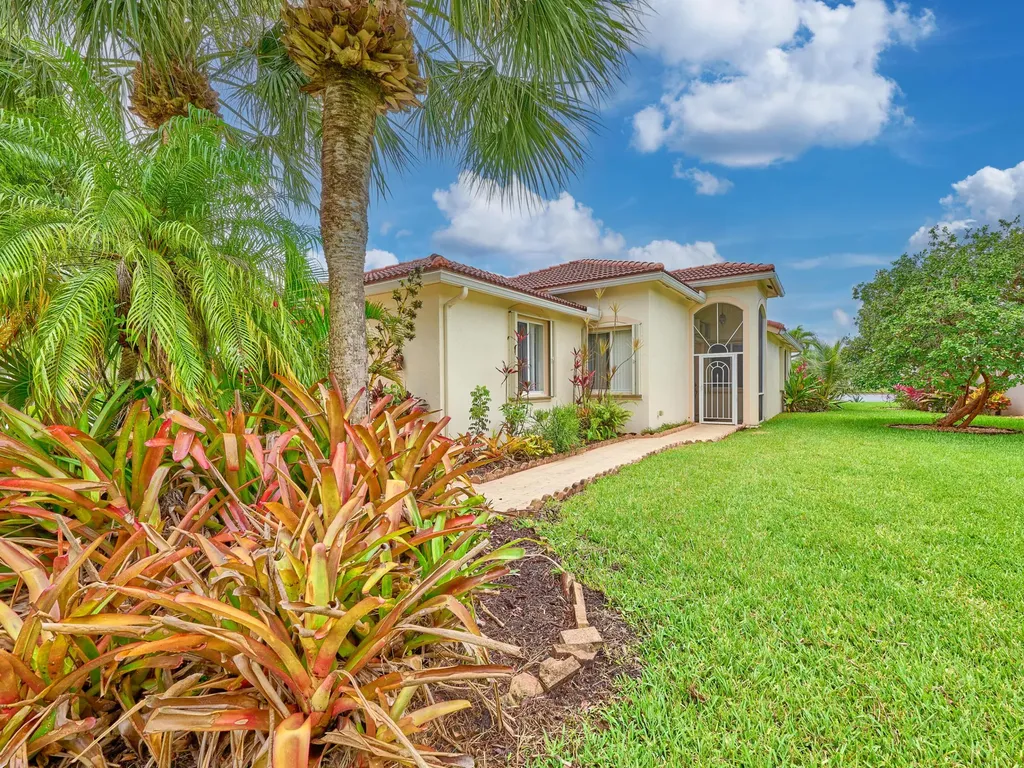 2649 Clipper Circle West Palm Beach FL 33411