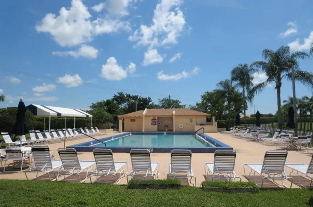 13817 Royal Palm Court Delray Beach FL 33484