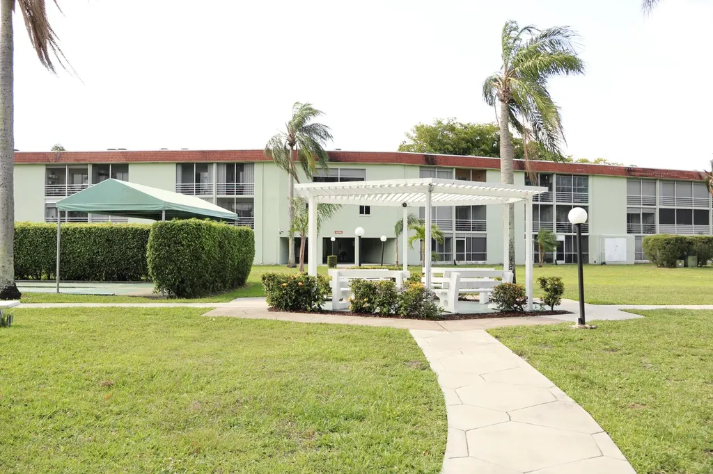 3400 Springdale Boulevard Palm Springs FL 33461