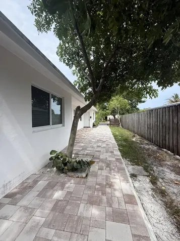 909 NE 10th Avenue Pompano Beach FL 33060