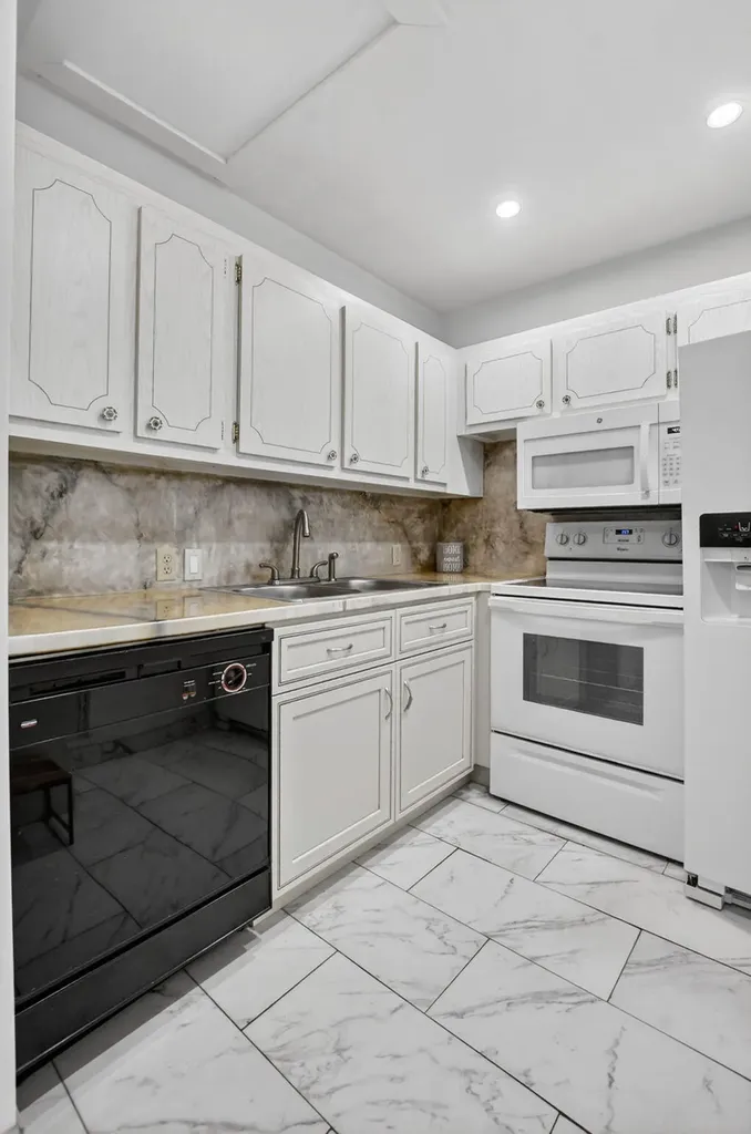 415 Mansfield Boca Raton FL 33434
