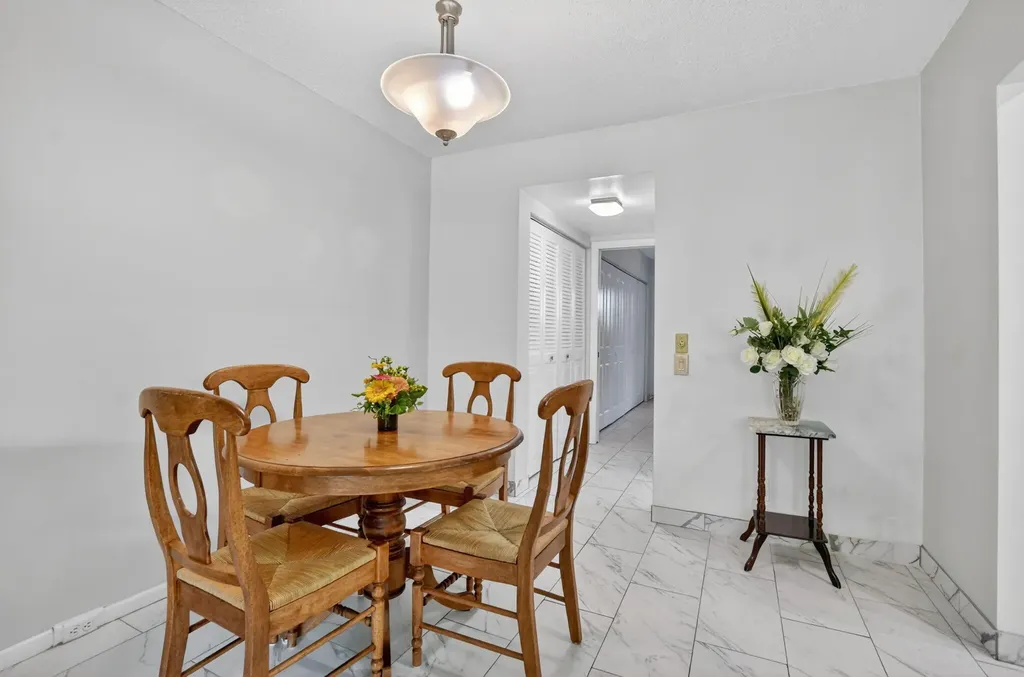 415 Mansfield Boca Raton FL 33434