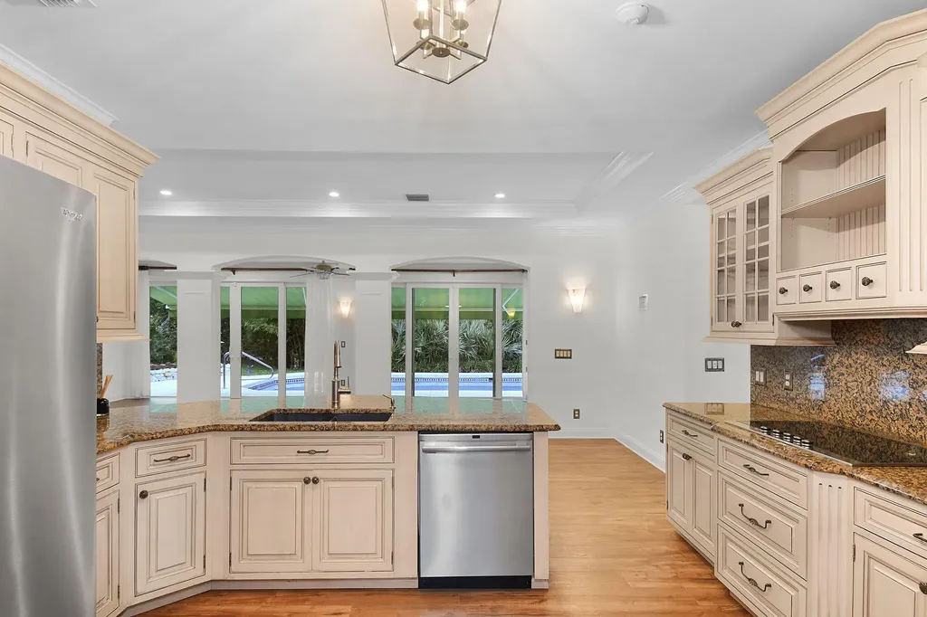 2 Castle Hill Way Sewalls Point FL 34996