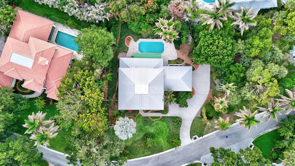 2 Castle Hill Way Sewalls Point FL 34996