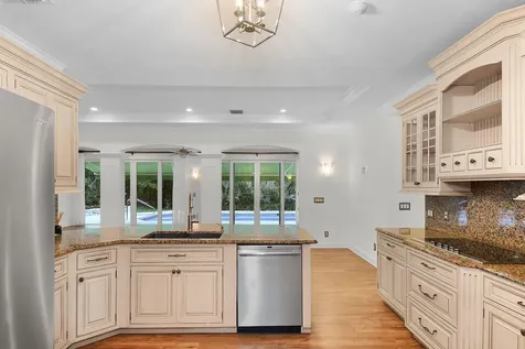 2 Castle Hill Way Sewalls Point FL 34996