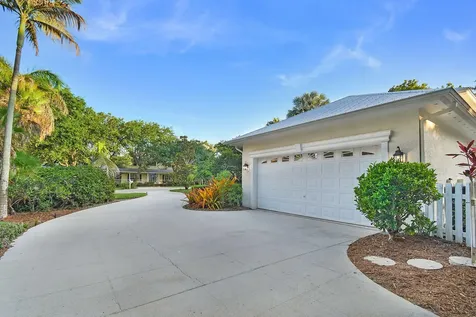 2 Castle Hill Way Sewalls Point FL 34996