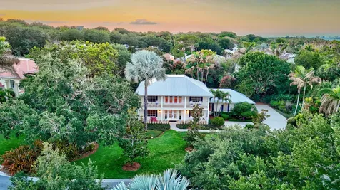 2 Castle Hill Way Sewalls Point FL 34996