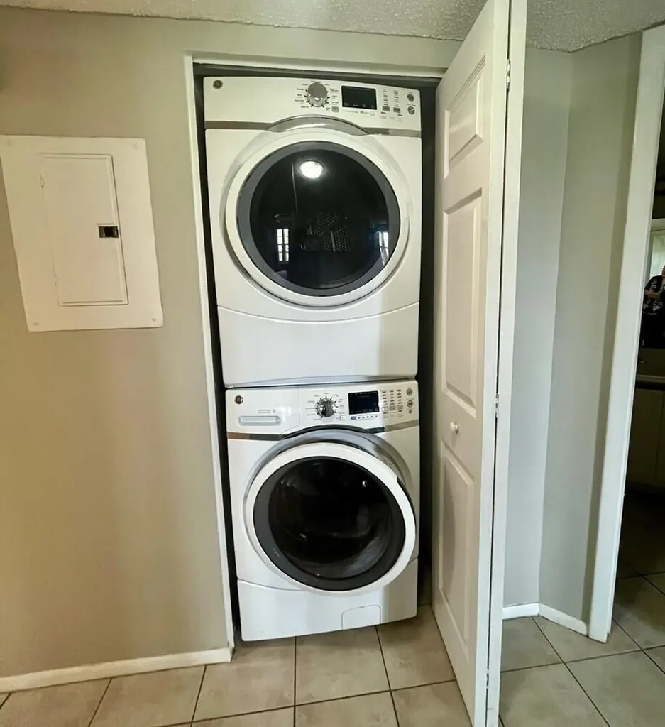 1537 SE Royal Green Circle Port St Lucie FL 34952