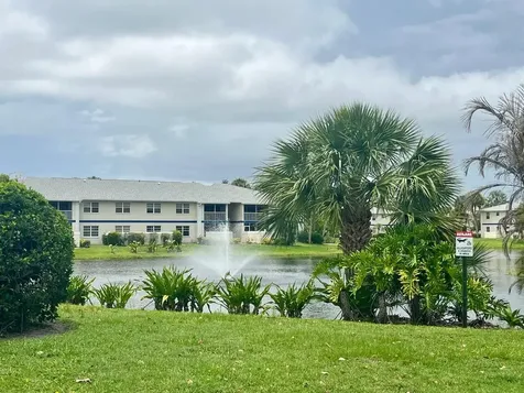 1537 SE Royal Green Circle Port St Lucie FL 34952