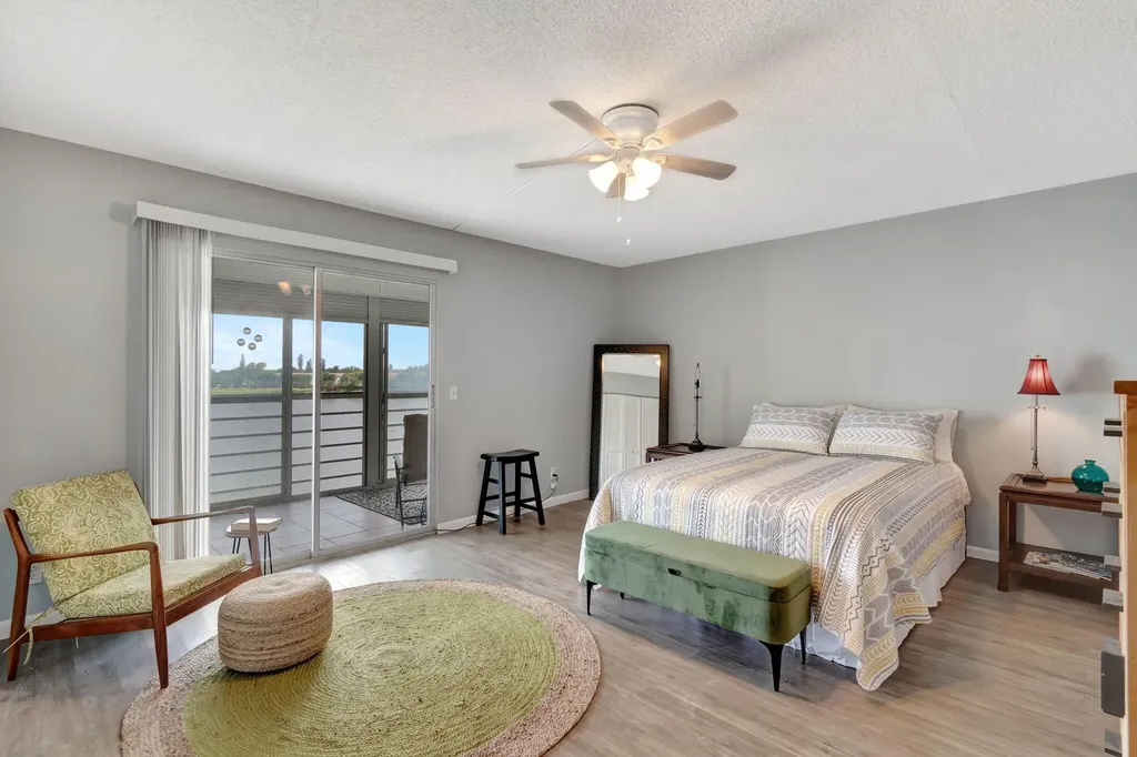 3031 Cornwall B Boca Raton FL 33434