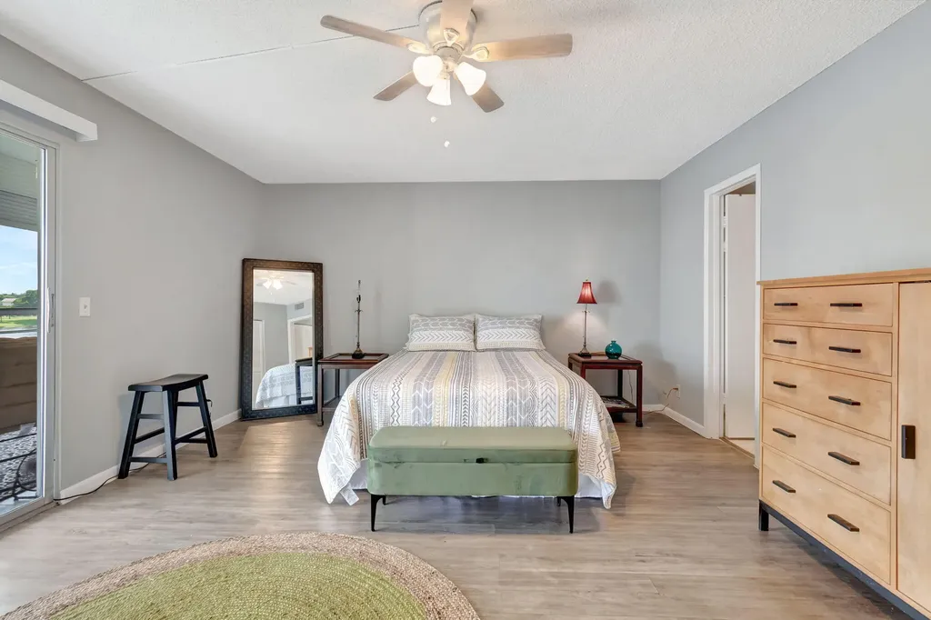 3031 Cornwall B Boca Raton FL 33434