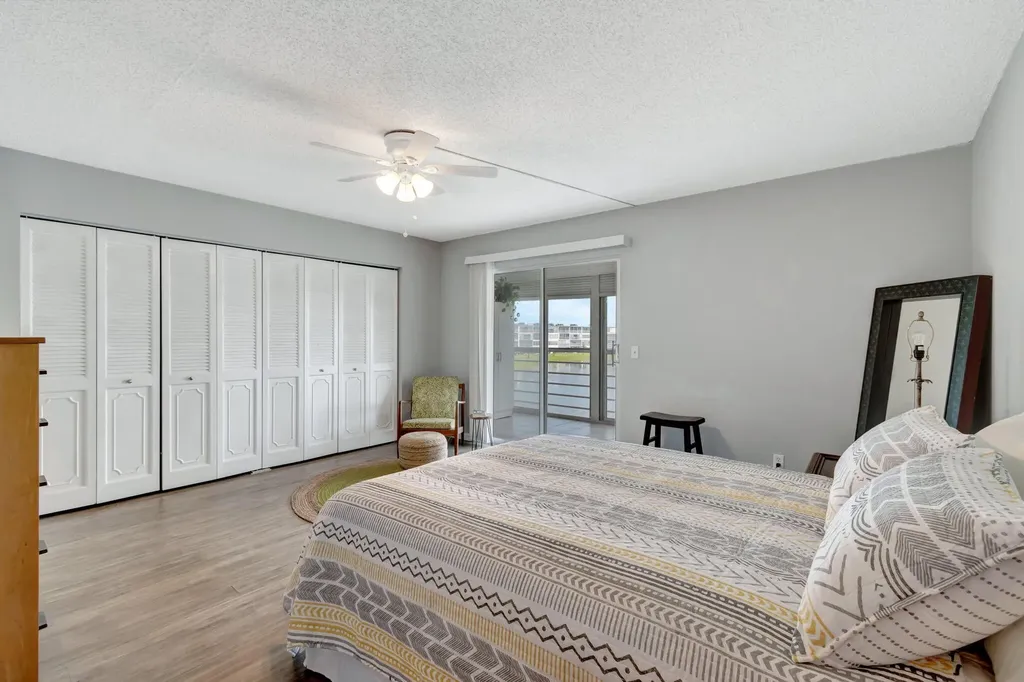 3031 Cornwall B Boca Raton FL 33434