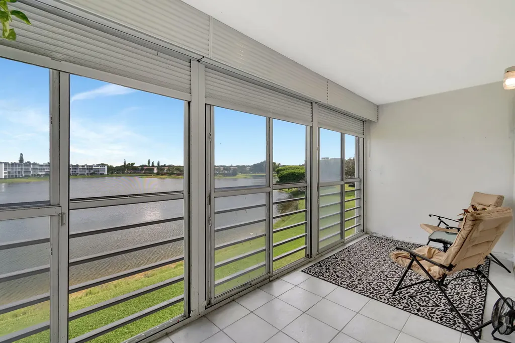 3031 Cornwall B Boca Raton FL 33434