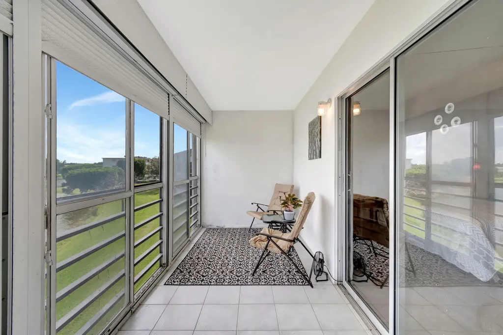 3031 Cornwall B Boca Raton FL 33434