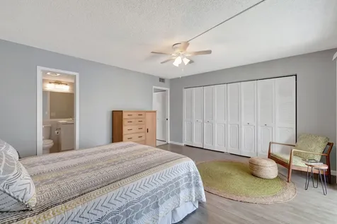 3031 Cornwall B Boca Raton FL 33434