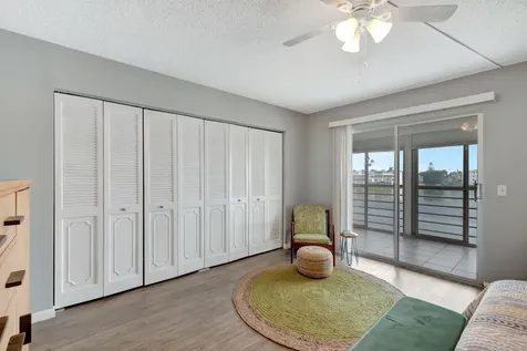 3031 Cornwall B Boca Raton FL 33434