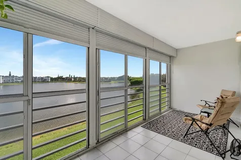 3031 Cornwall B Boca Raton FL 33434