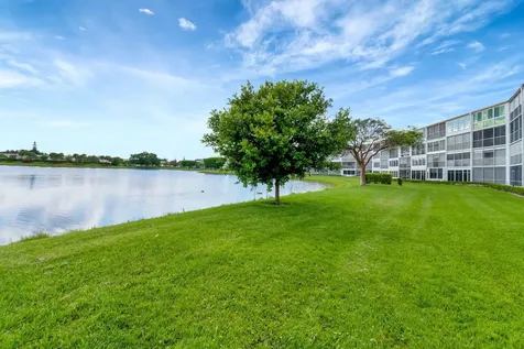 3031 Cornwall B Boca Raton FL 33434