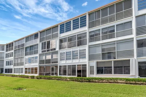 3031 Cornwall B Boca Raton FL 33434