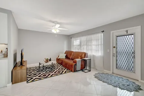 3031 Cornwall B Boca Raton FL 33434