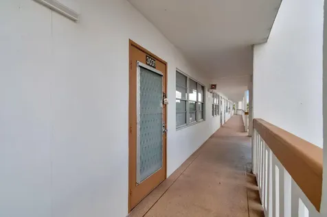 3031 Cornwall B Boca Raton FL 33434