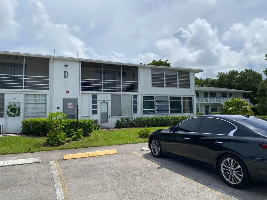 80 Prescott D Deerfield Beach FL 33442