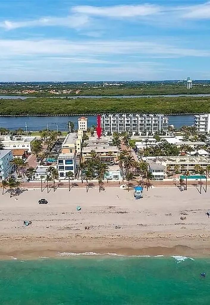 322 Harding Street Hollywood FL 33019