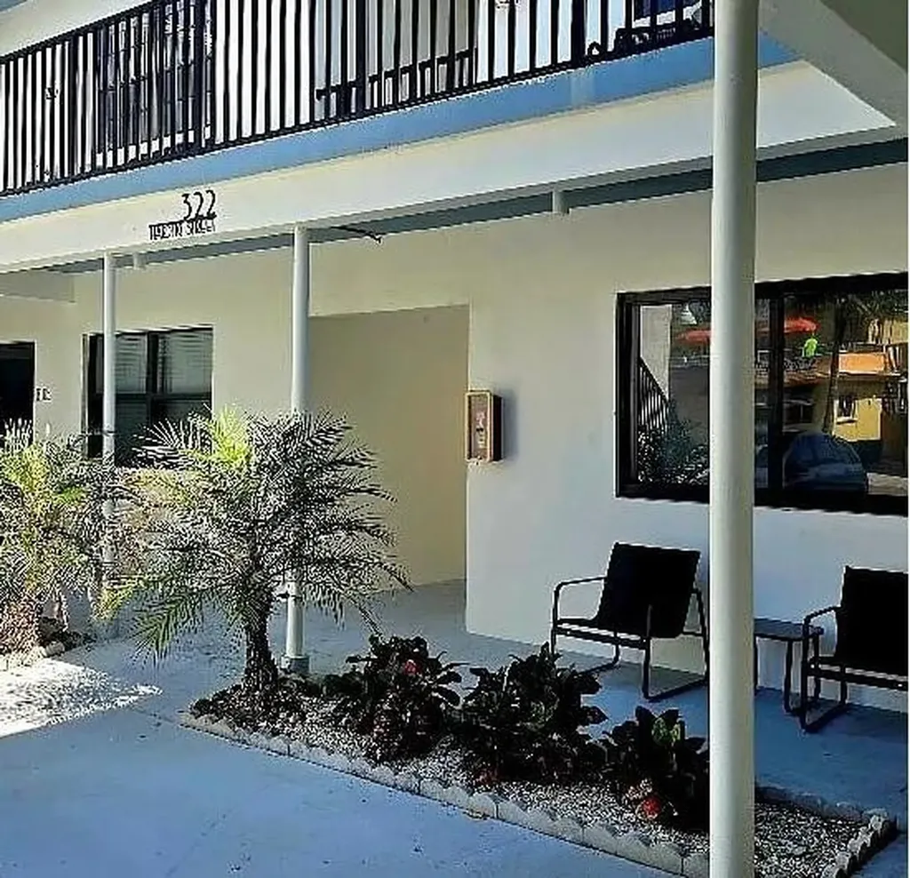 322 Harding Street Hollywood FL 33019