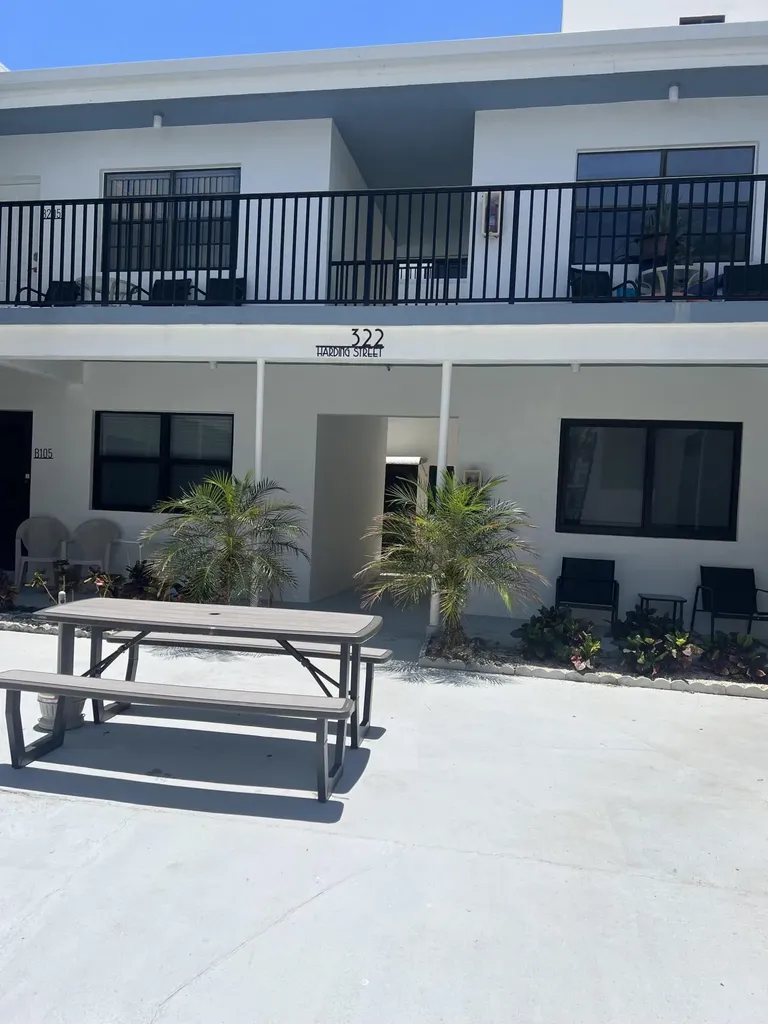322 Harding Street Hollywood FL 33019