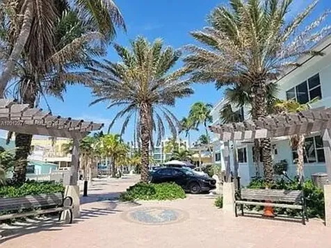 322 Harding Street Hollywood FL 33019