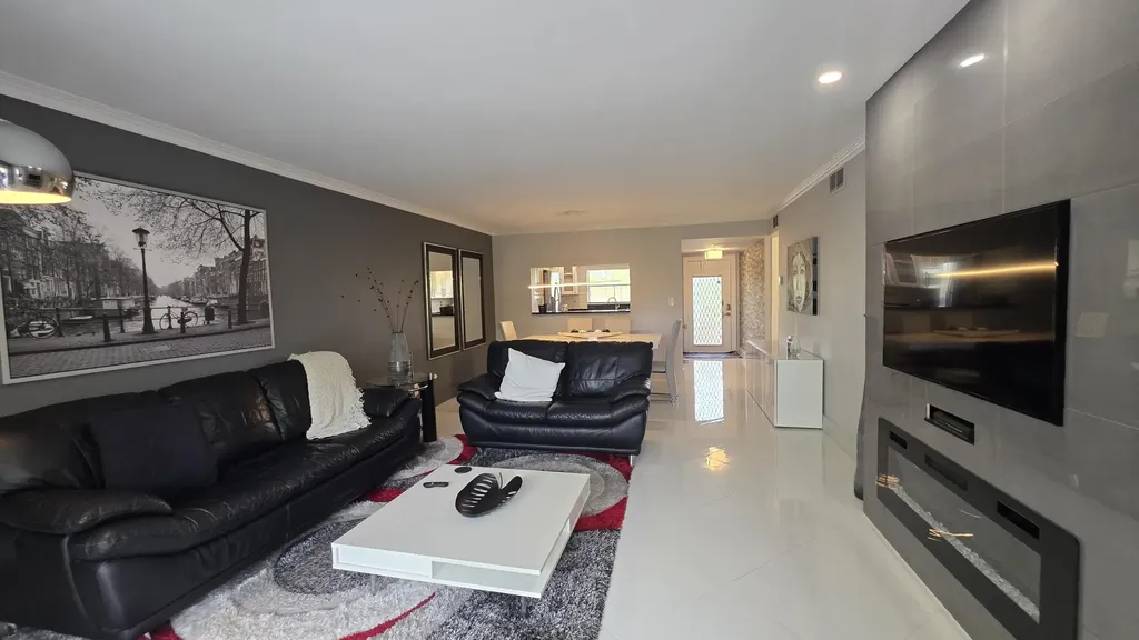 9301 Sunrise Lakes Boulevard Sunrise FL 33322