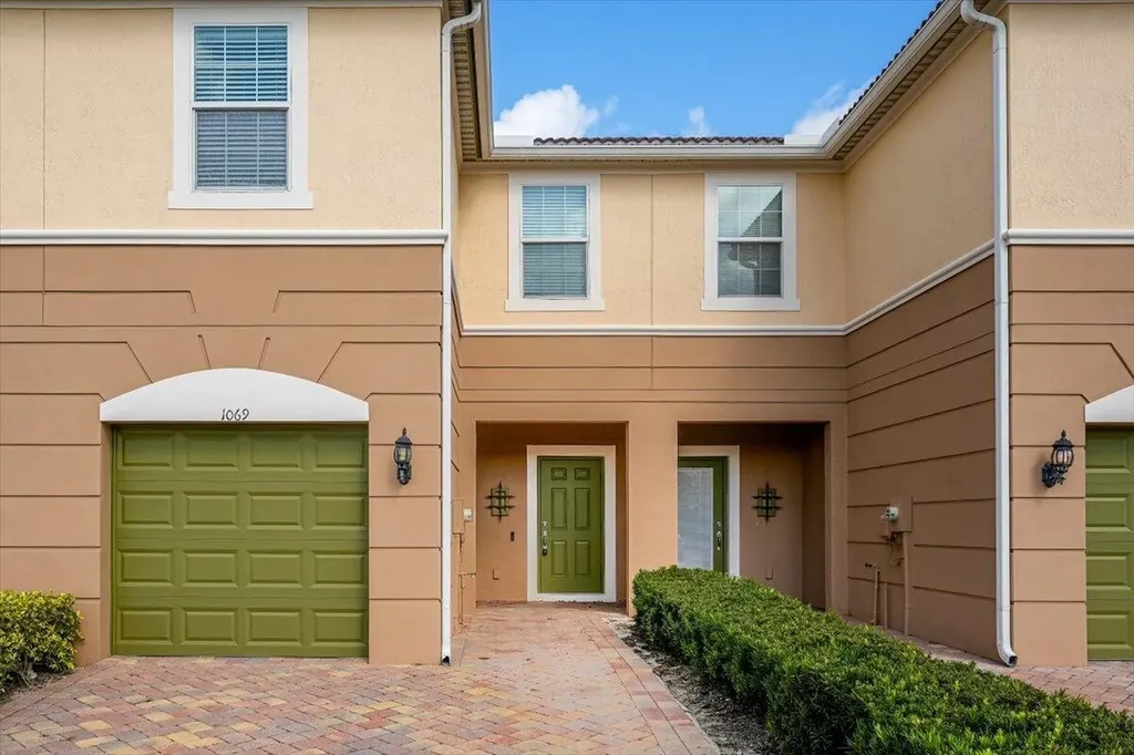 1069 Normandie Way Vero Beach FL 32960