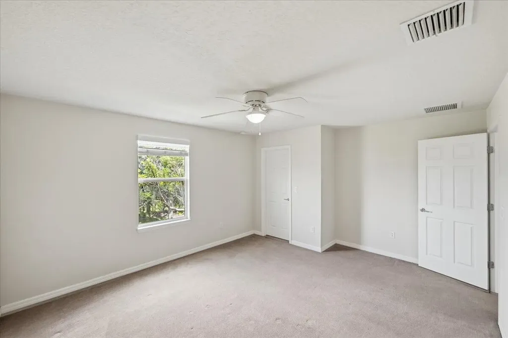 1069 Normandie Way Vero Beach FL 32960