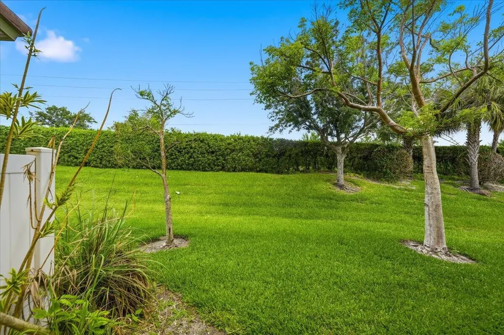 1069 Normandie Way Vero Beach FL 32960