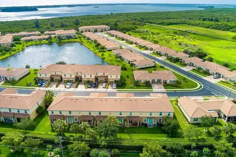1069 Normandie Way Vero Beach FL 32960