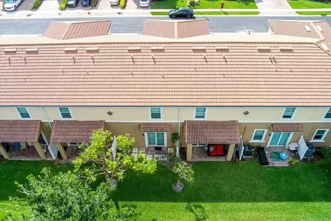 1069 Normandie Way Vero Beach FL 32960