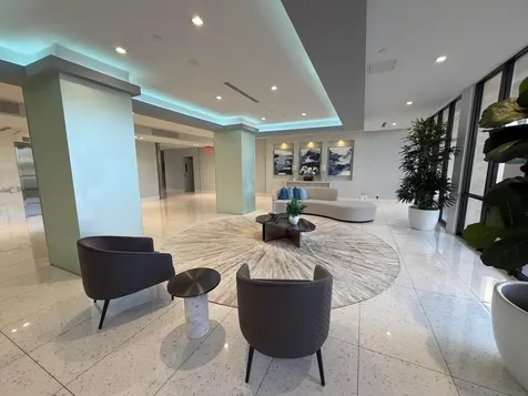 20301 W Country Club Drive Aventura FL 33180