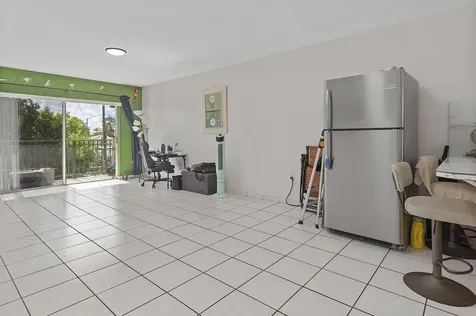 700 SE 9th Court Hialeah FL 33010