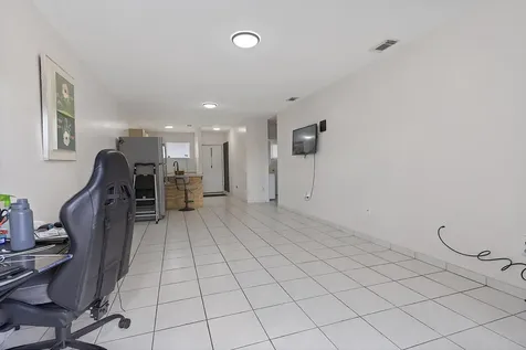 700 SE 9th Court Hialeah FL 33010