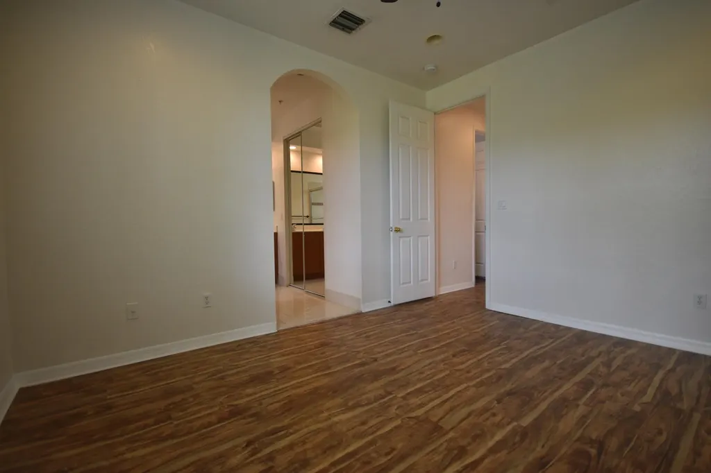 2851 W Prospect Road Tamarac FL 33309